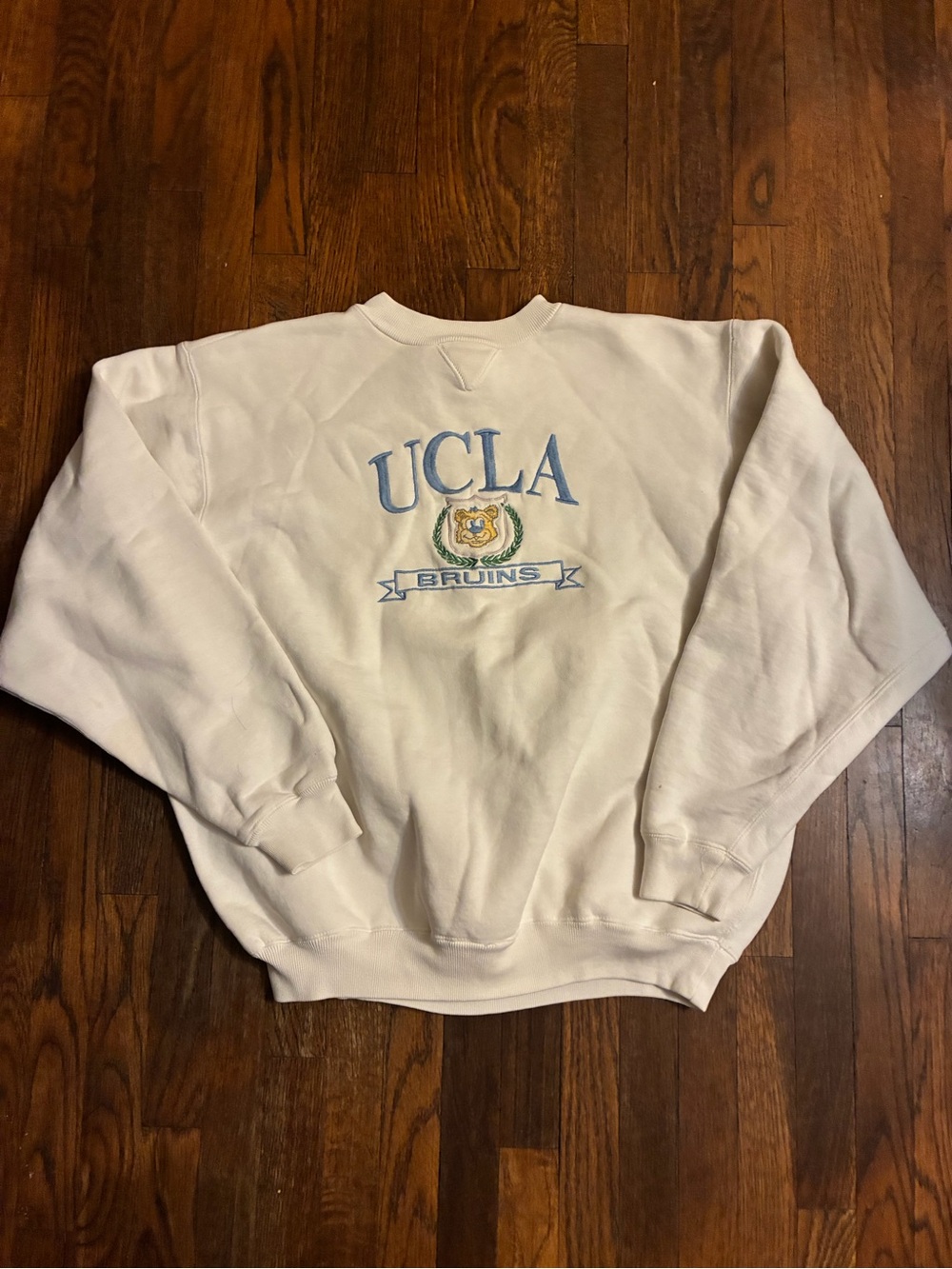 Vintage Logo 7 ucla embroidered sweatshirt size large